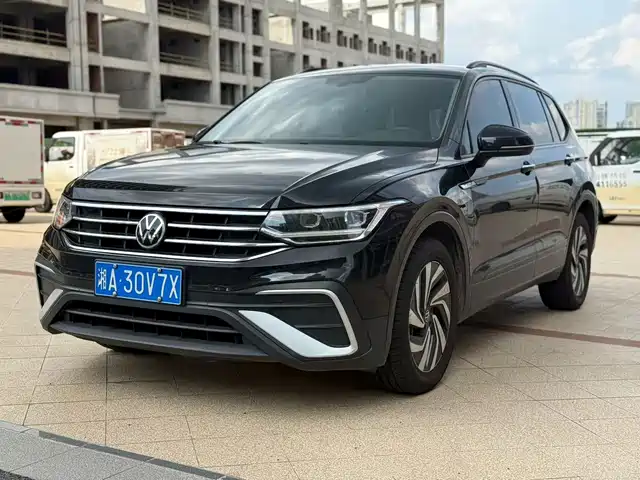 Volkswagen Tiguan L 2023