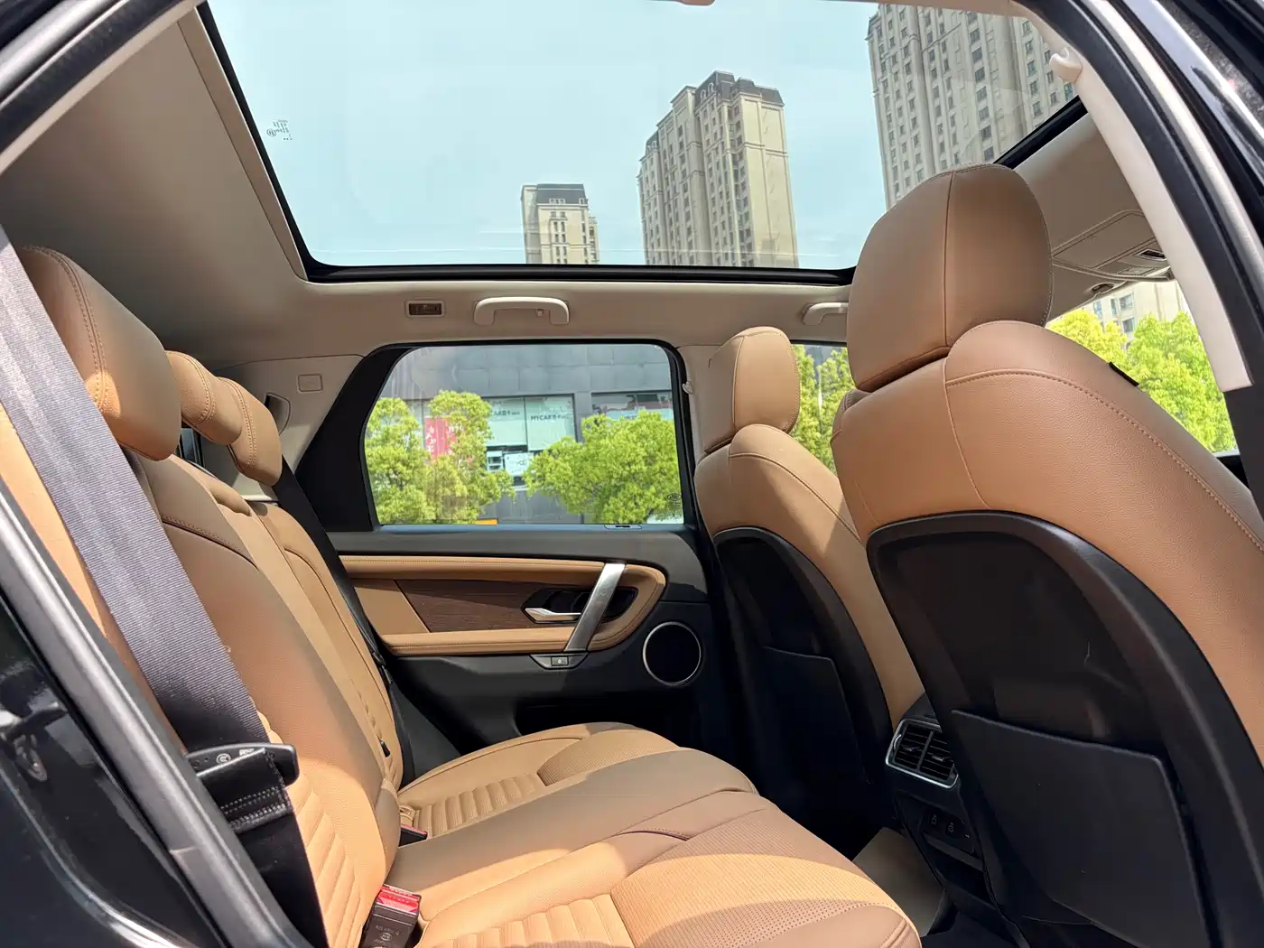 Land Rover Discovery Sport 2024 Performance Technology Edition фото 21
