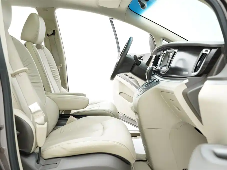 Buick GL8 2013 3.0L XT Luxury Business Flagship Edition фото 14