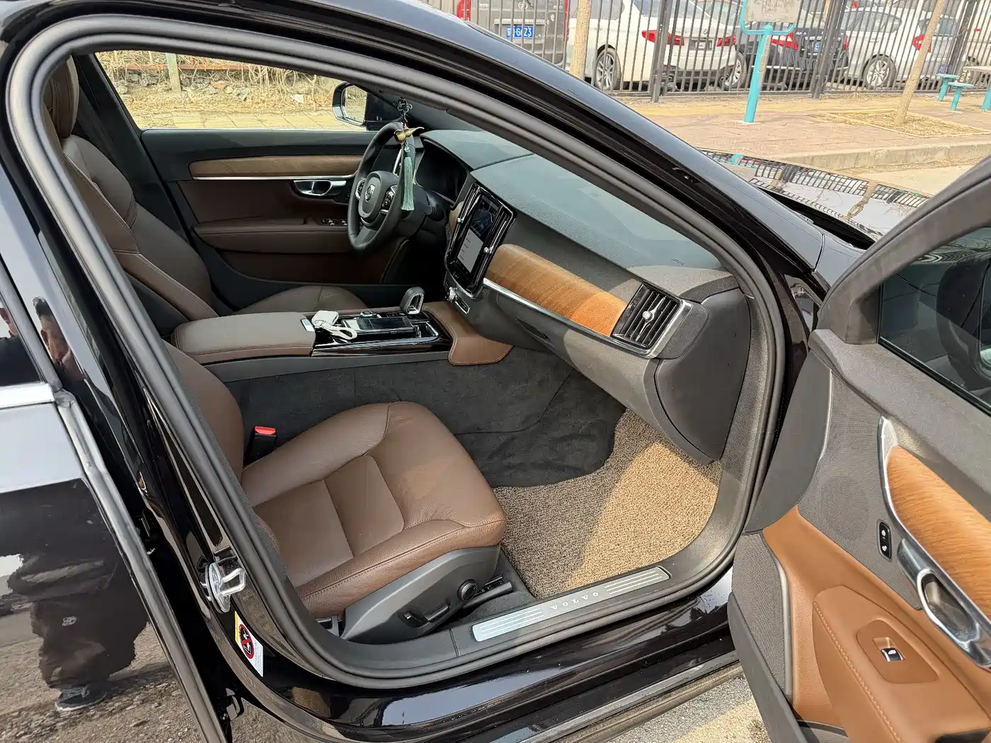 VOLVO S90 PLUG IN HYBRID