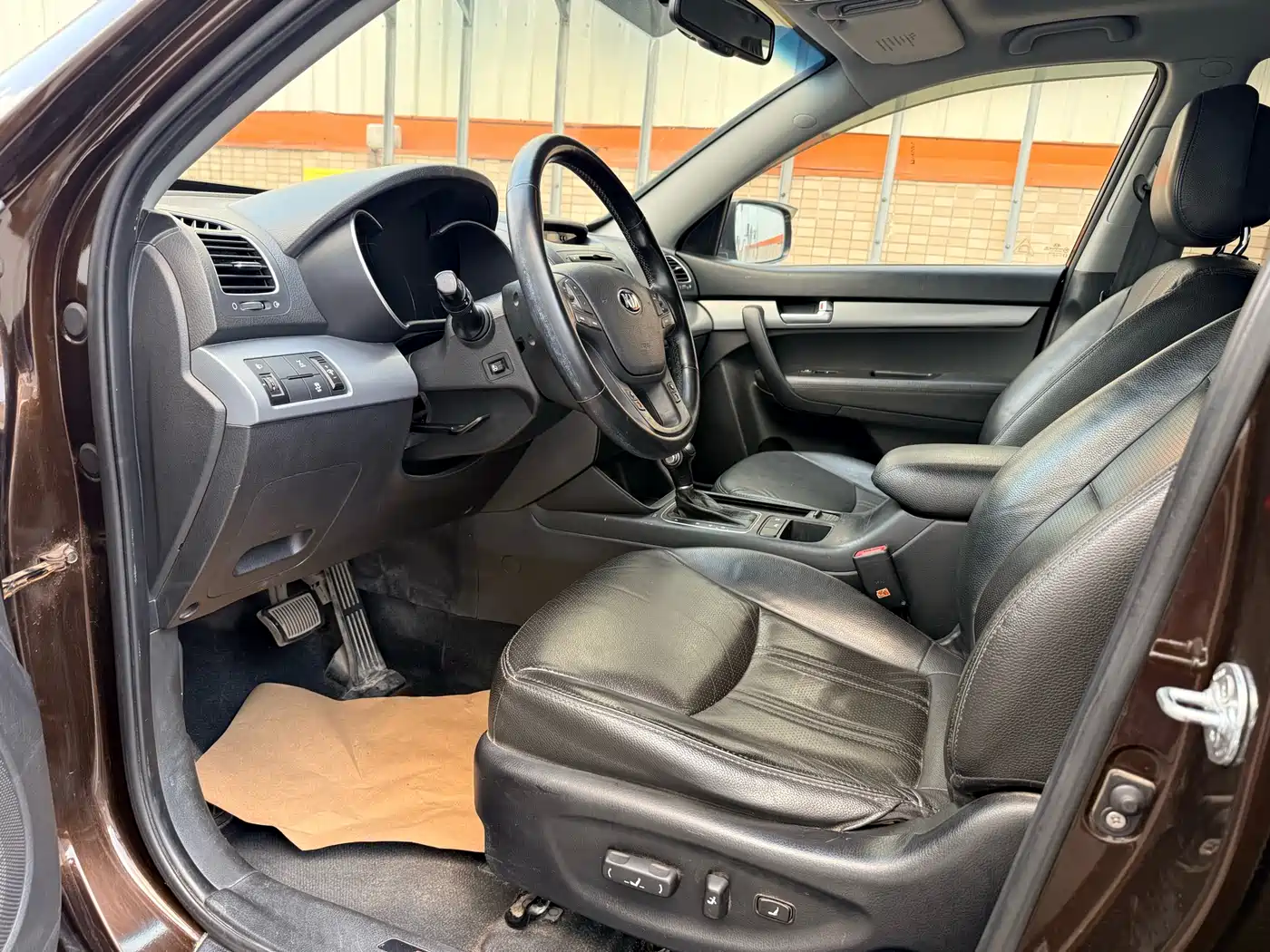 Photo 4 - Kia Sorento