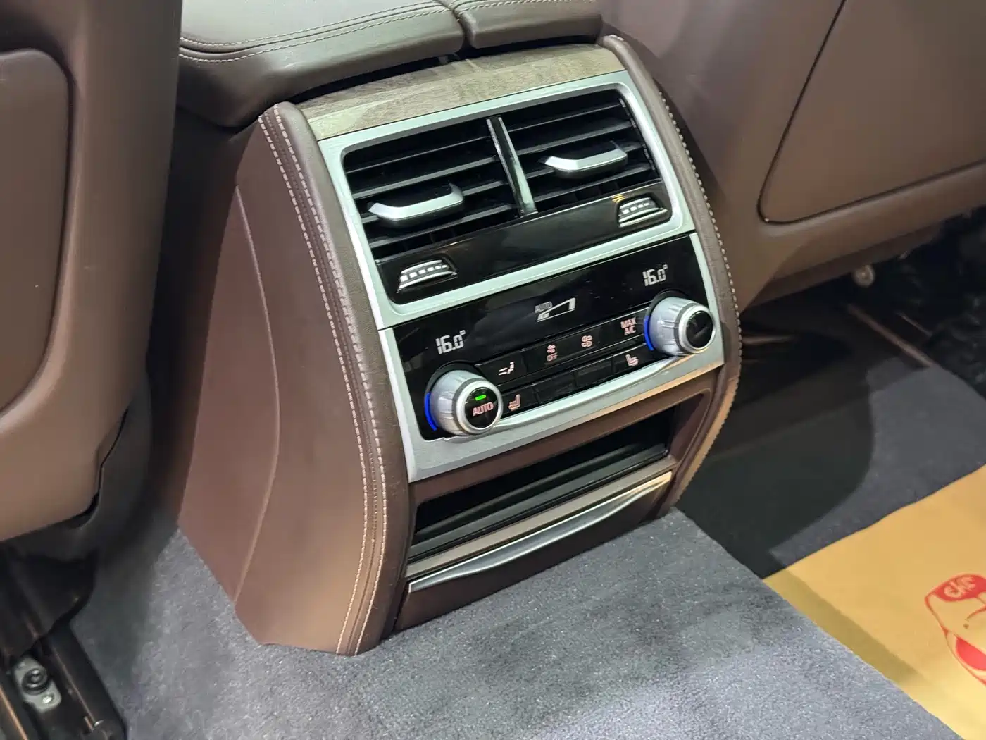 BMW 7 Series 2019 740Li Leading Luxury Package фото 17