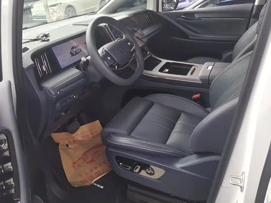 GAC Trumpchi Trumpchi Xiangwang M8 2025 2025 Qiankun Series Max Luxury Cabin