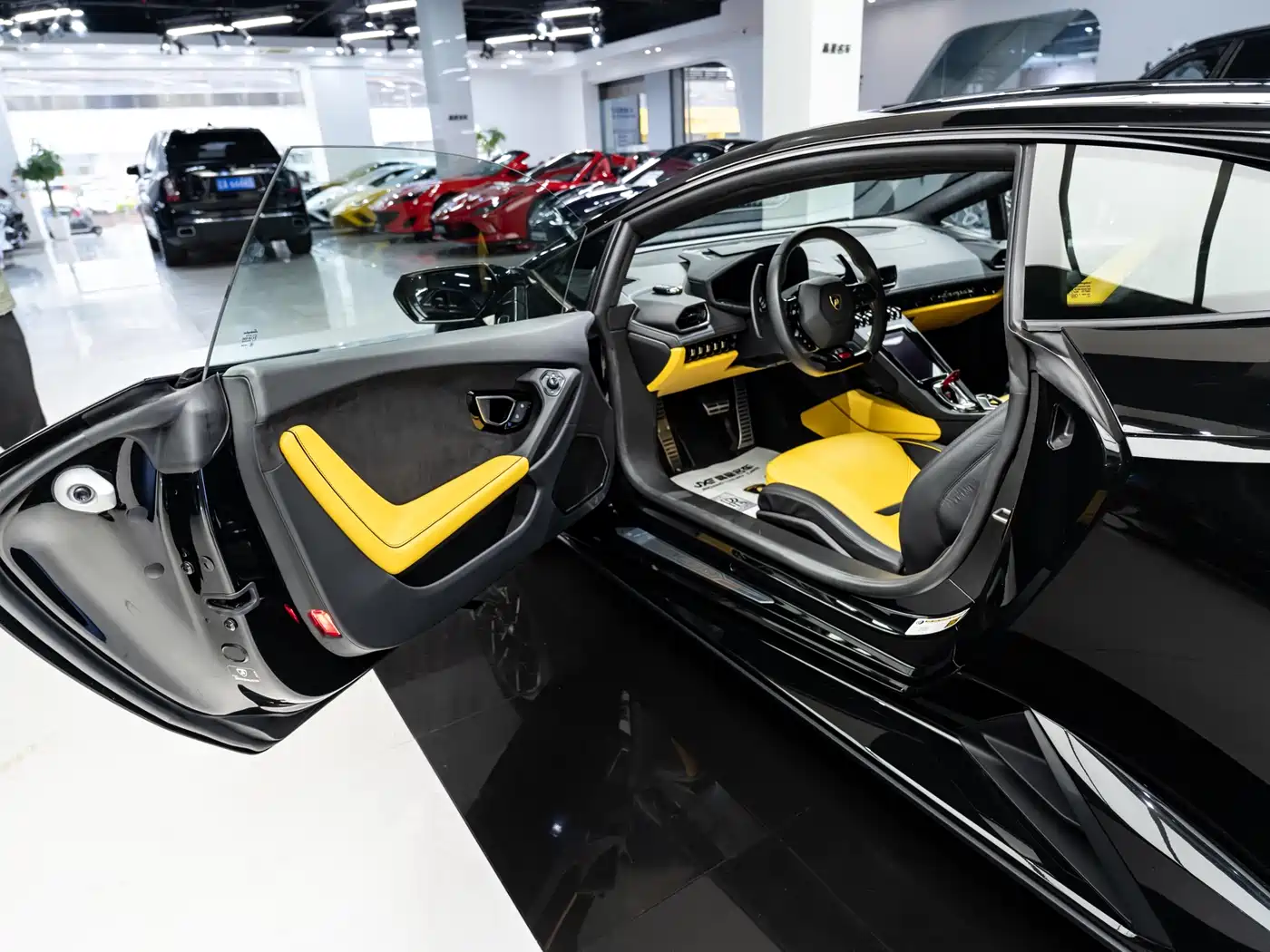 LAMBORGHINI HURACÁN