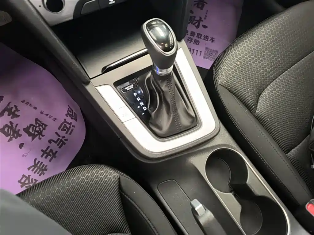 Hyundai Elantra 2016 Model 1.6L Automatic Smart Elite фото 14