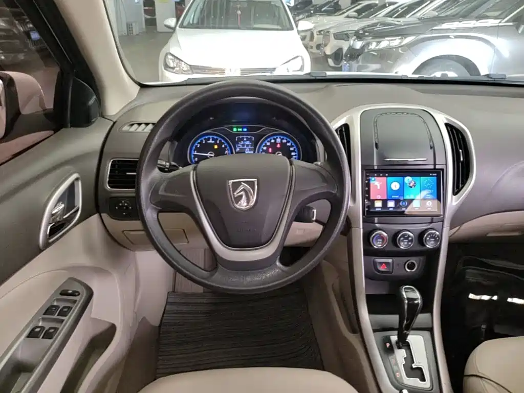 Baojun 630 2015 2014 1.5L Automatic Comfort