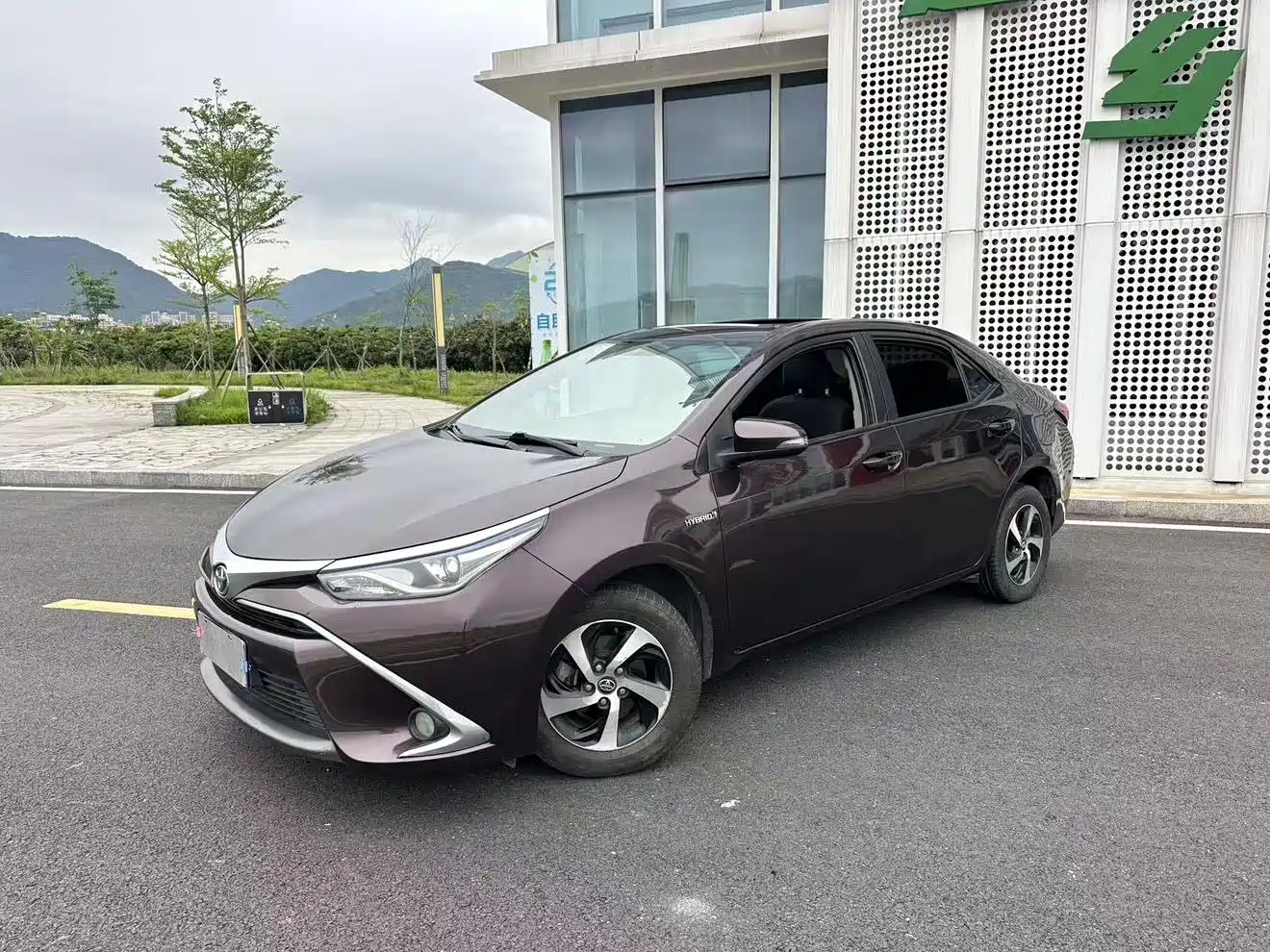 Toyota Levin 2017 Facelift Hybrid 1.8H GS E-CVT Elite Sunroof Edition China V