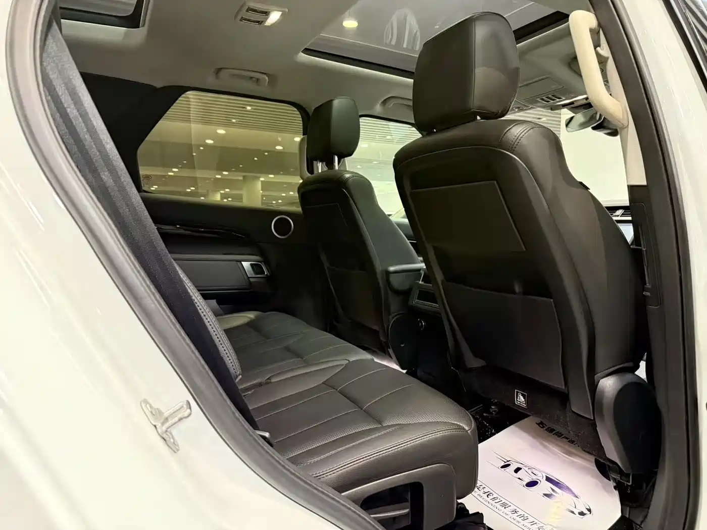 Land Rover Discovery 2019 3.0 SC V6 SE фото 26