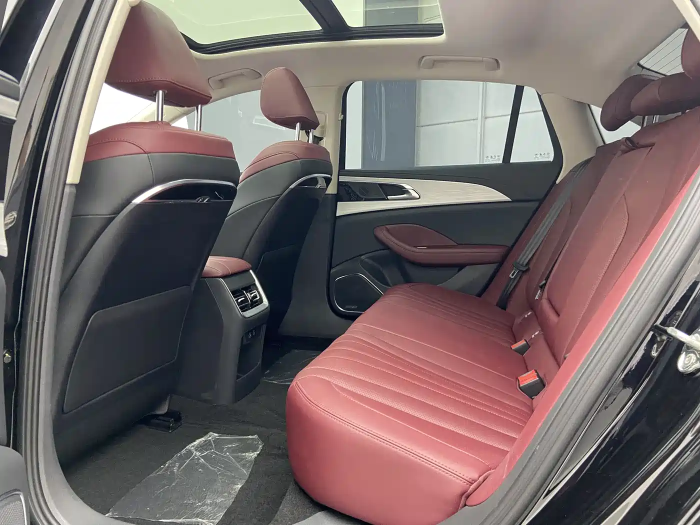 Hongqi H5 PHEV 2025 130 Super Hybrid Edition фото 7