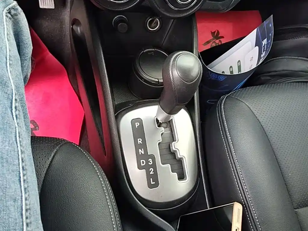 Kia K2 2012 Sedan 1.4L AT GLS Commemorative Edition фото 14