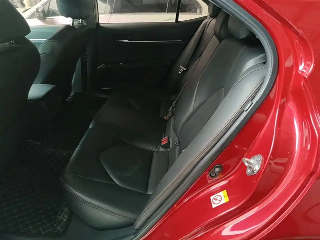 Toyota Camry 2018 2.0S Sport Edition фото 17