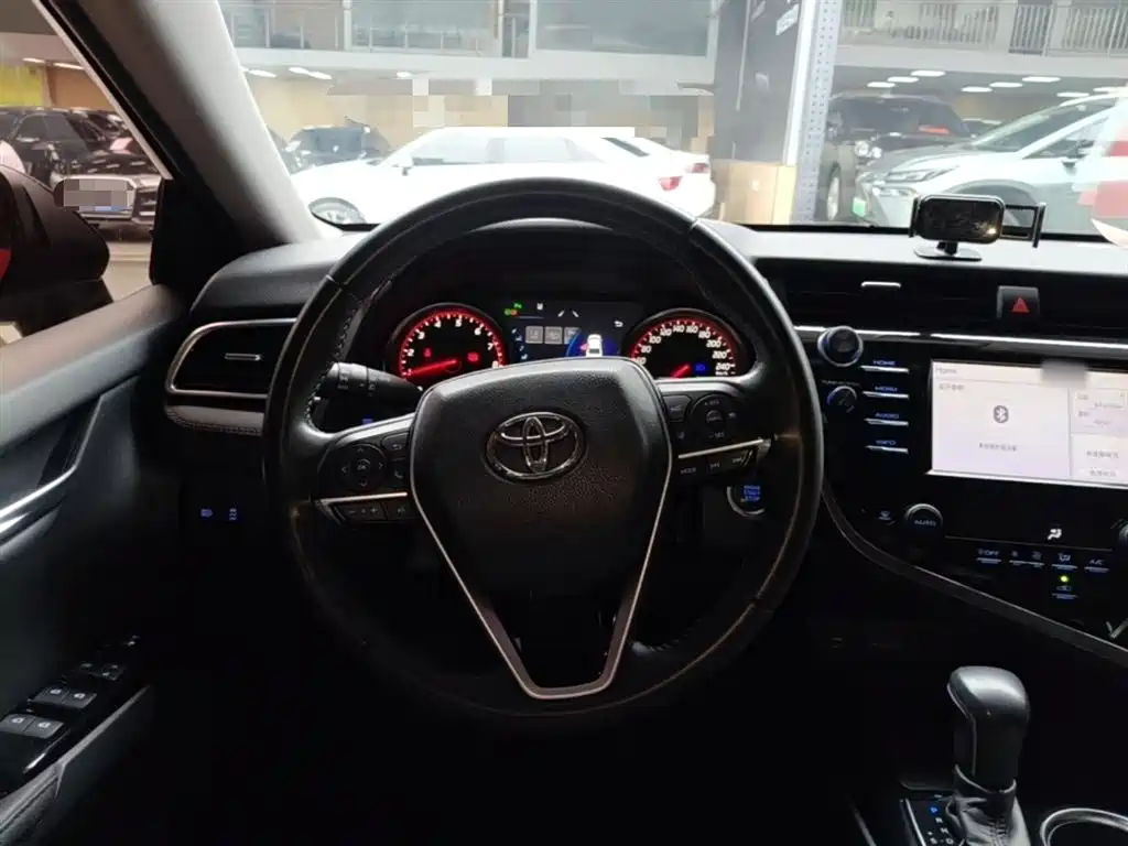 Toyota Camry 2018 2.0S Sport Edition фото 11