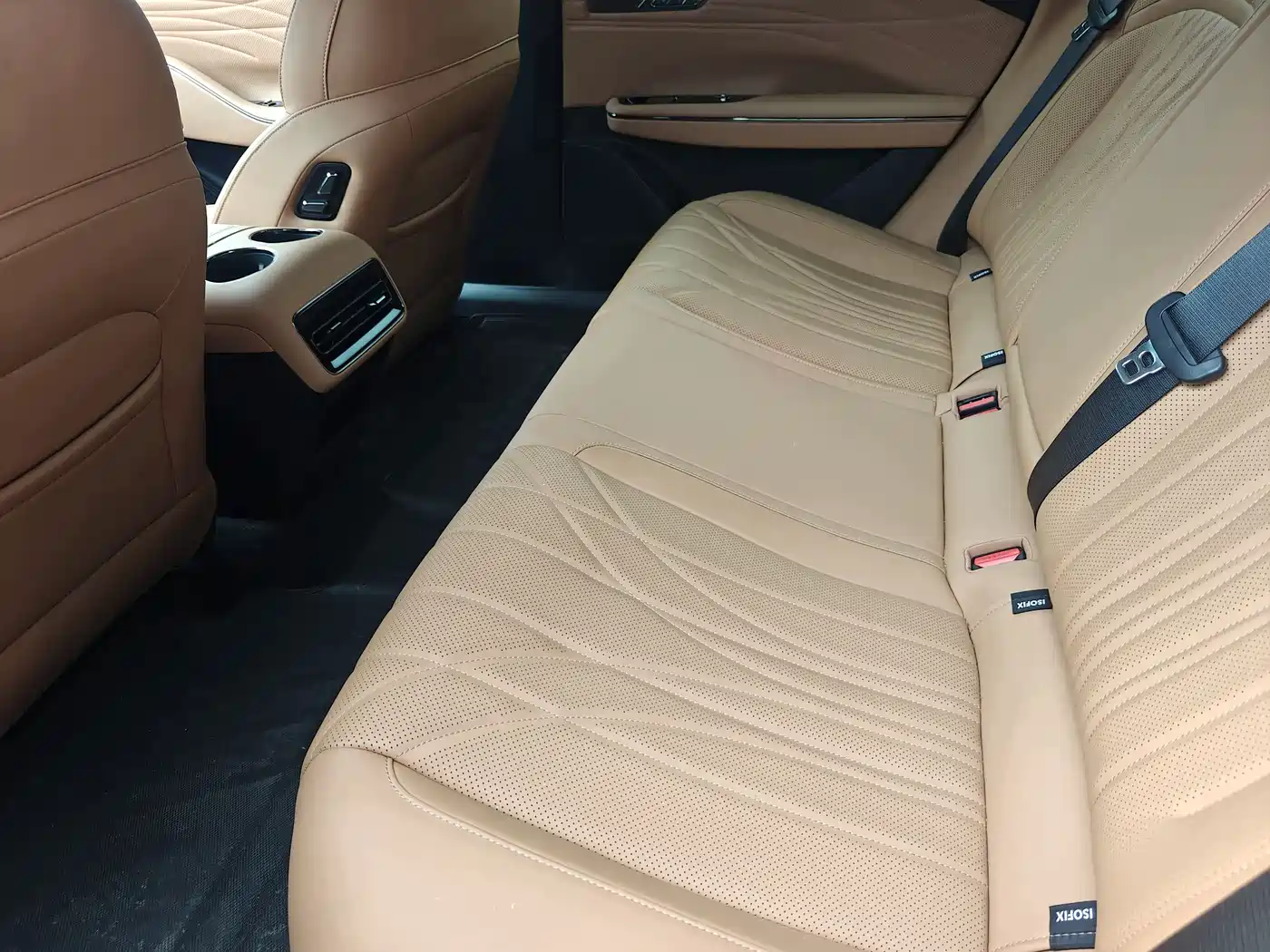 Geely Galaxy Galaxy Xingyao 8 2025 130km EM-P Explorer Edition фото 6