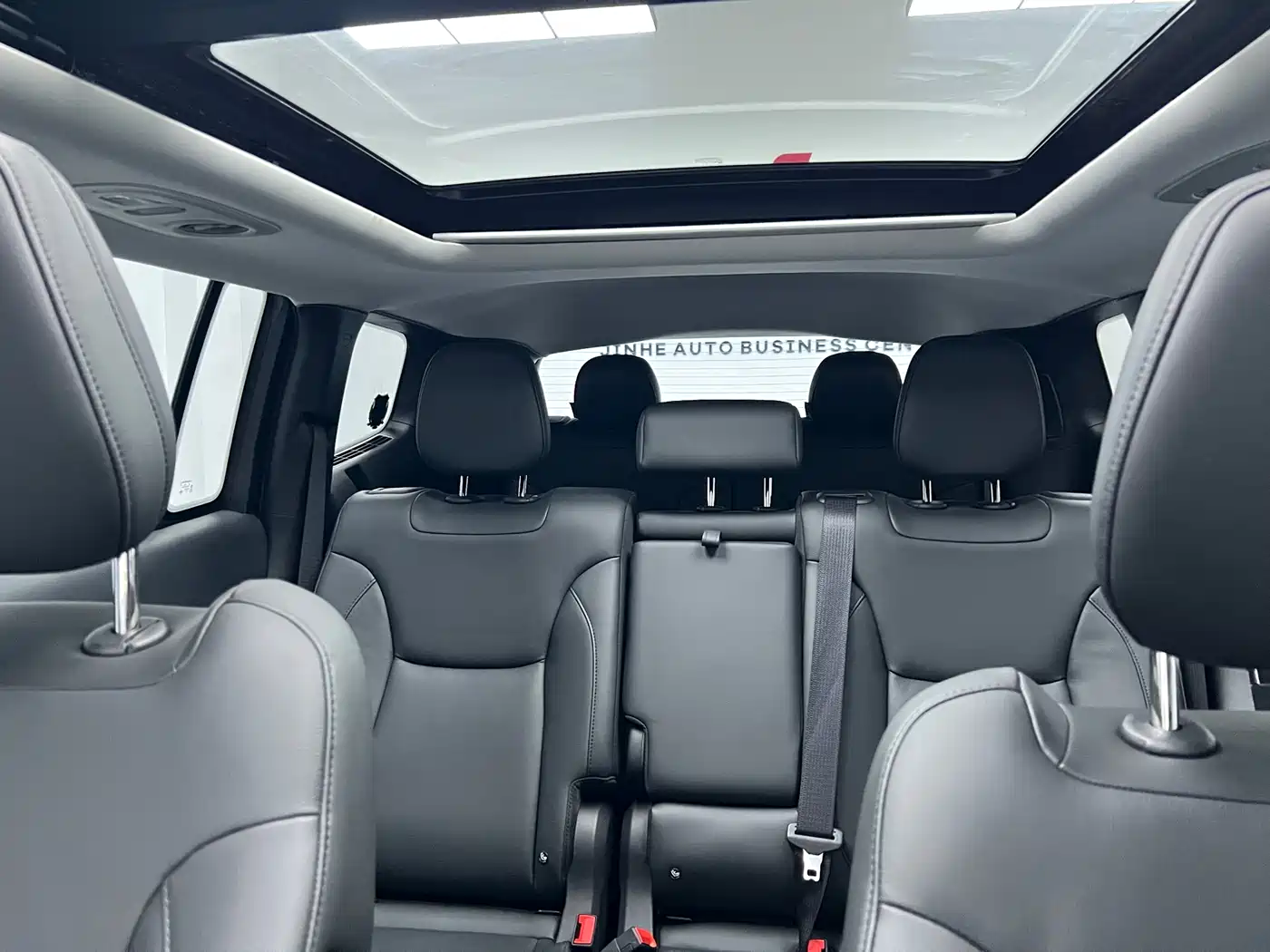 JEEP GRAND COMMANDER