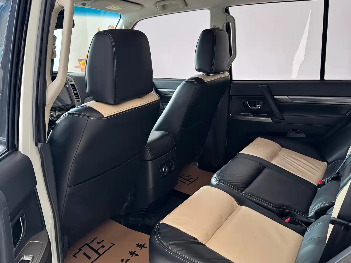 Mitsubishi Pajero (Import) 2020 3.0L Automatic Comfort Edition фото 6