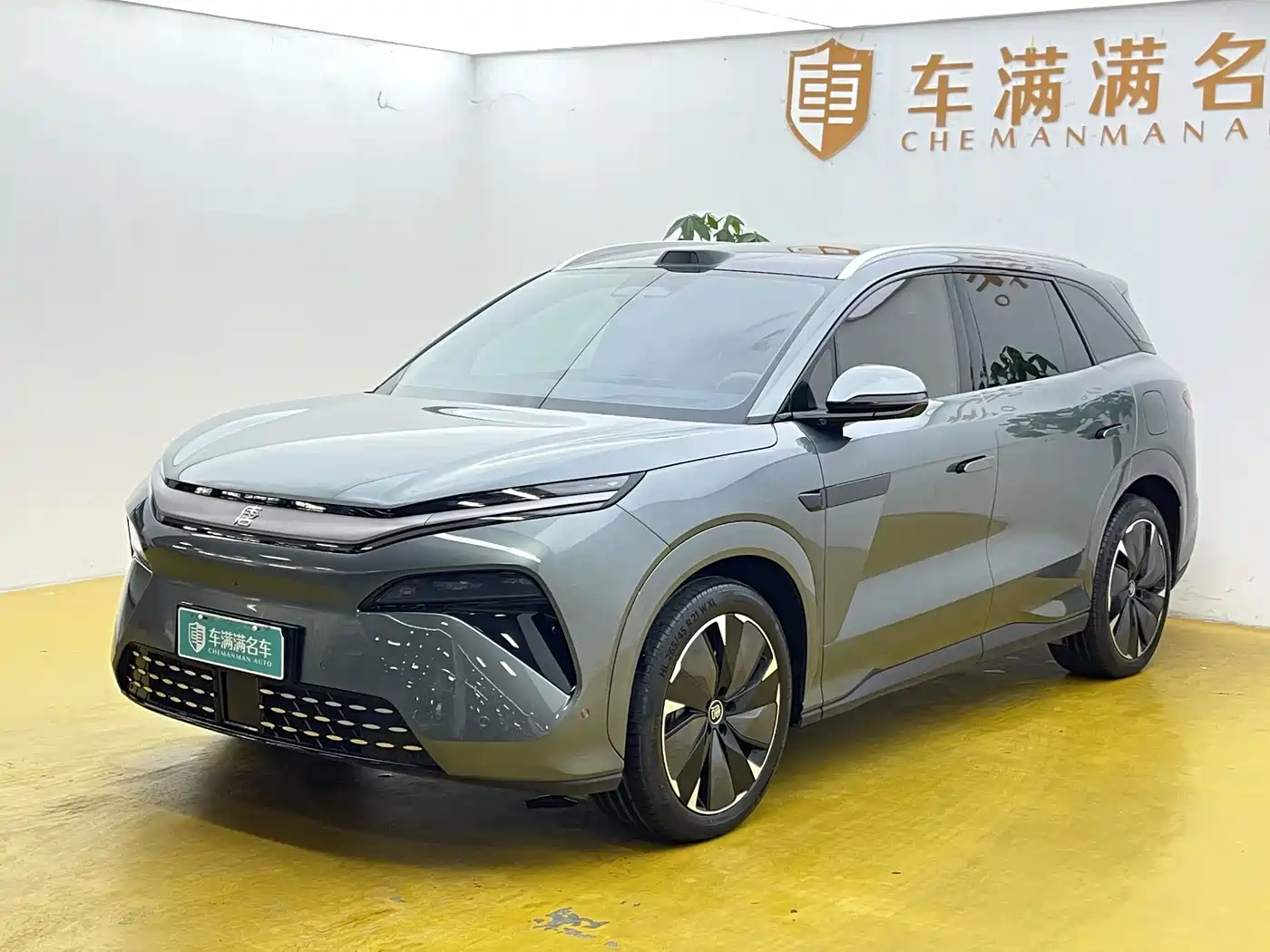 Фото 1 - BYD Tang L