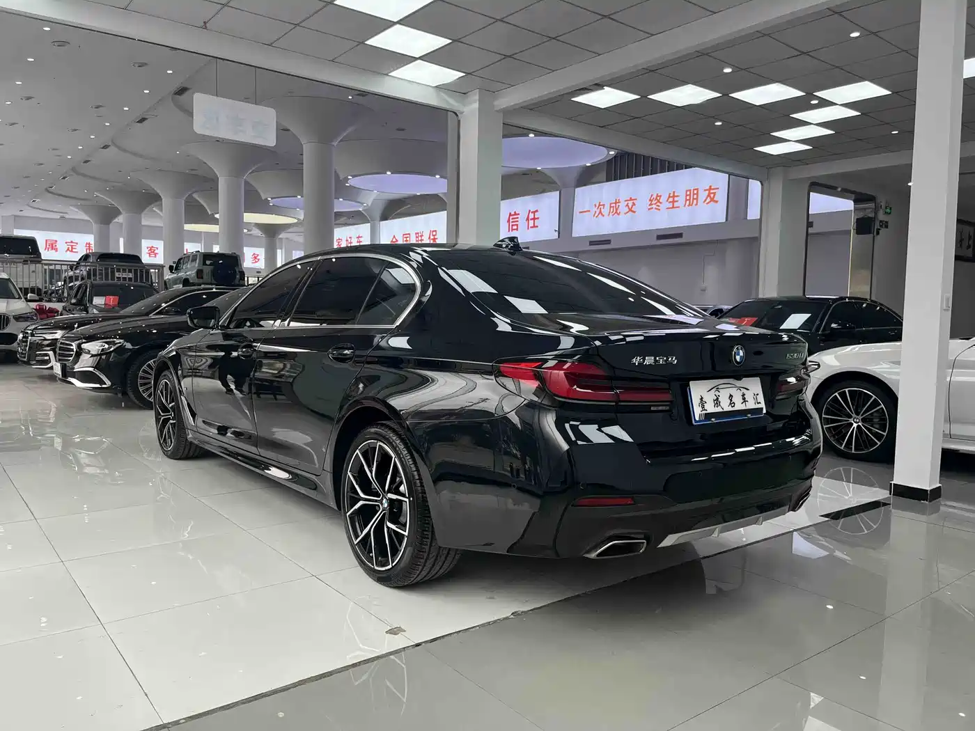 BMW 5 Series 2022 Model Third Facelift 530Li Premium M Sport Package фото 7