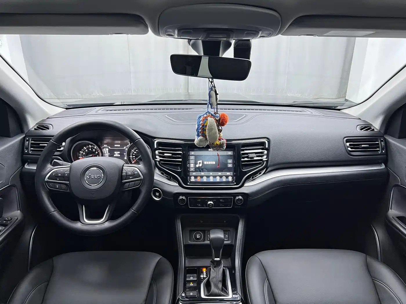 JEEP GRAND COMMANDER