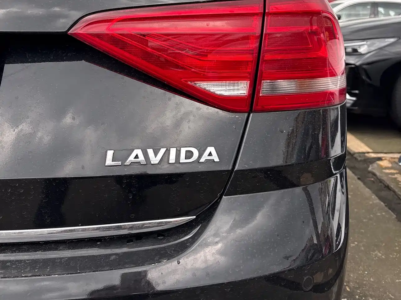 Volkswagen Lavida 2015 1.6L Automatic Trend Edition фото 6