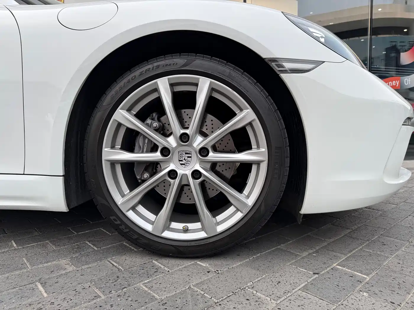 Porsche 718 2022 Boxster T 2.0T фото 14