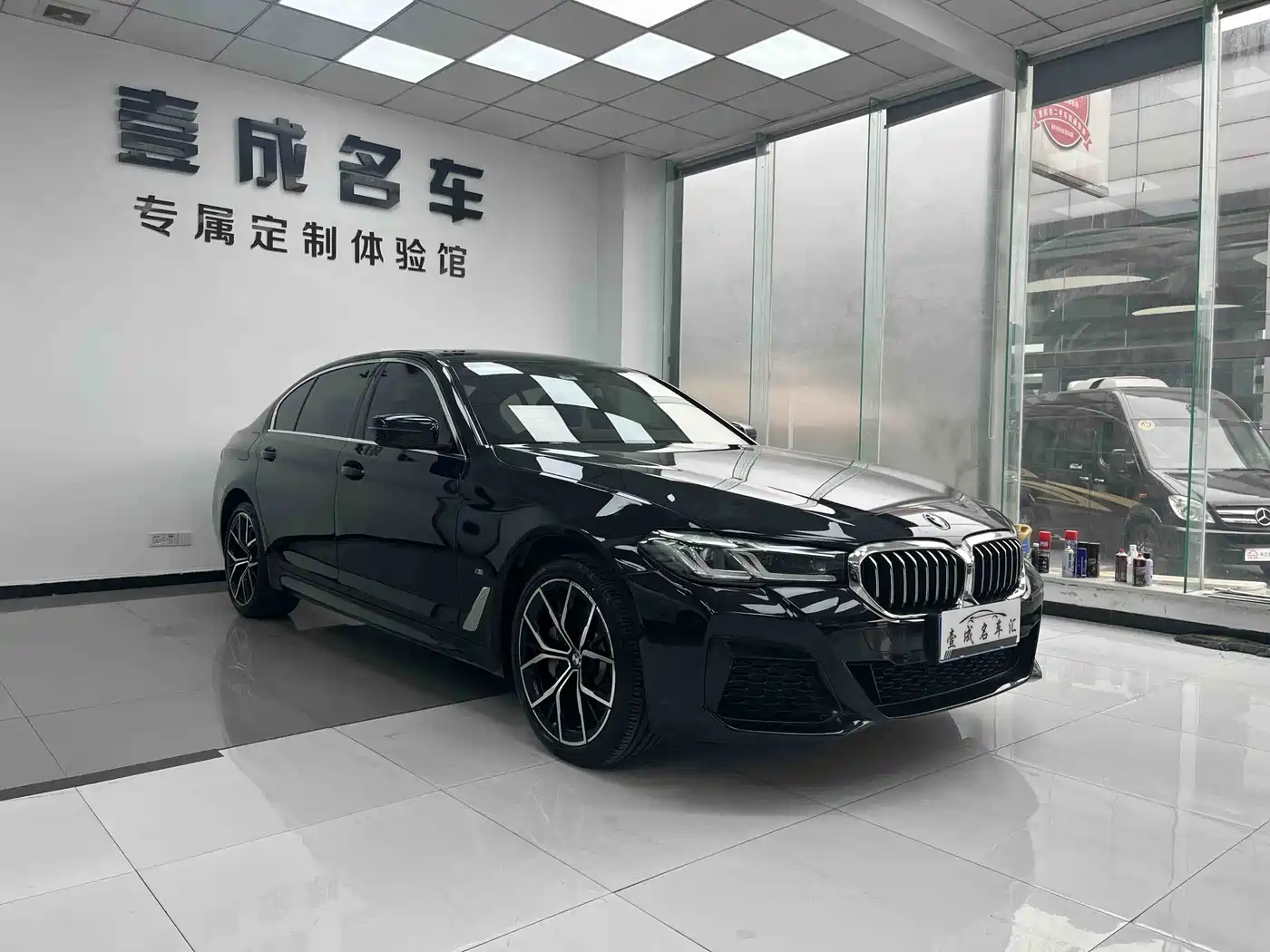 BMW 5 Series 2022 Model Third Facelift 530Li Premium M Sport Package фото 3