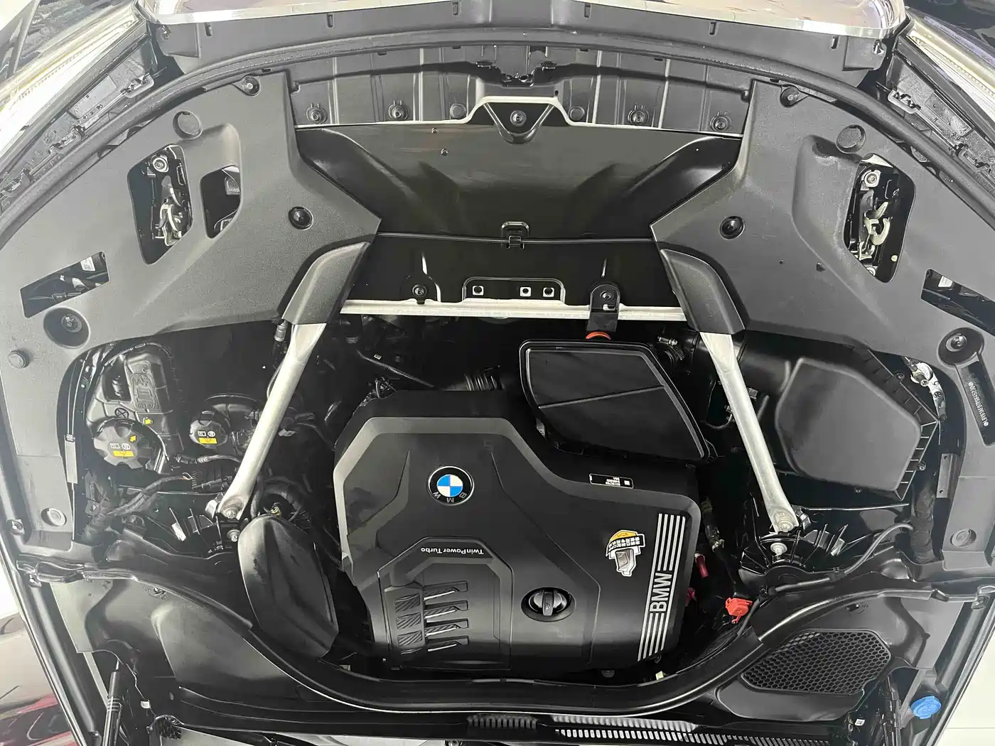 BMW 5 Series 2022 Model Third Facelift 530Li Premium M Sport Package фото 26