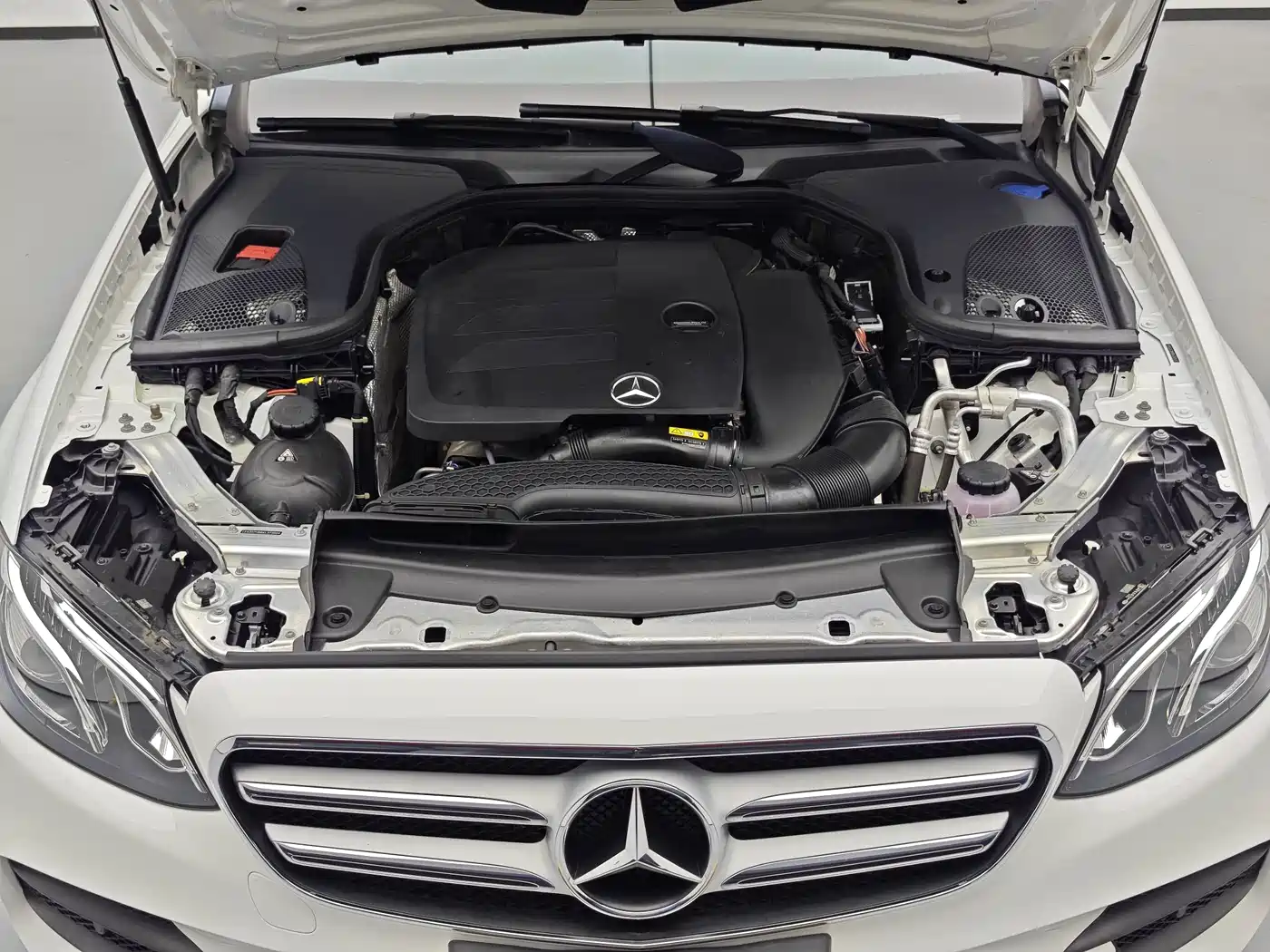 Mercedes-Benz E-Class 2019 E 260 L Sport фото 13