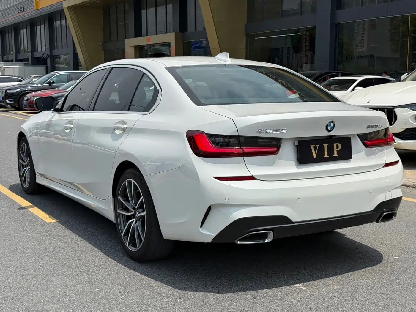 Фото 9 - BMW 3 Series