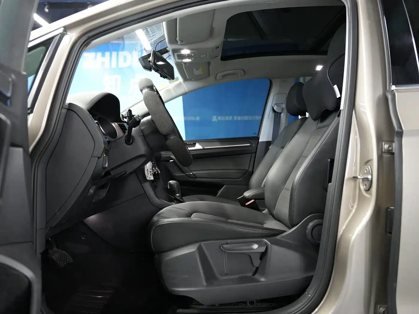 Volkswagen Golf Sportsvan 2018 230TSI Automatic Progressive фото 6