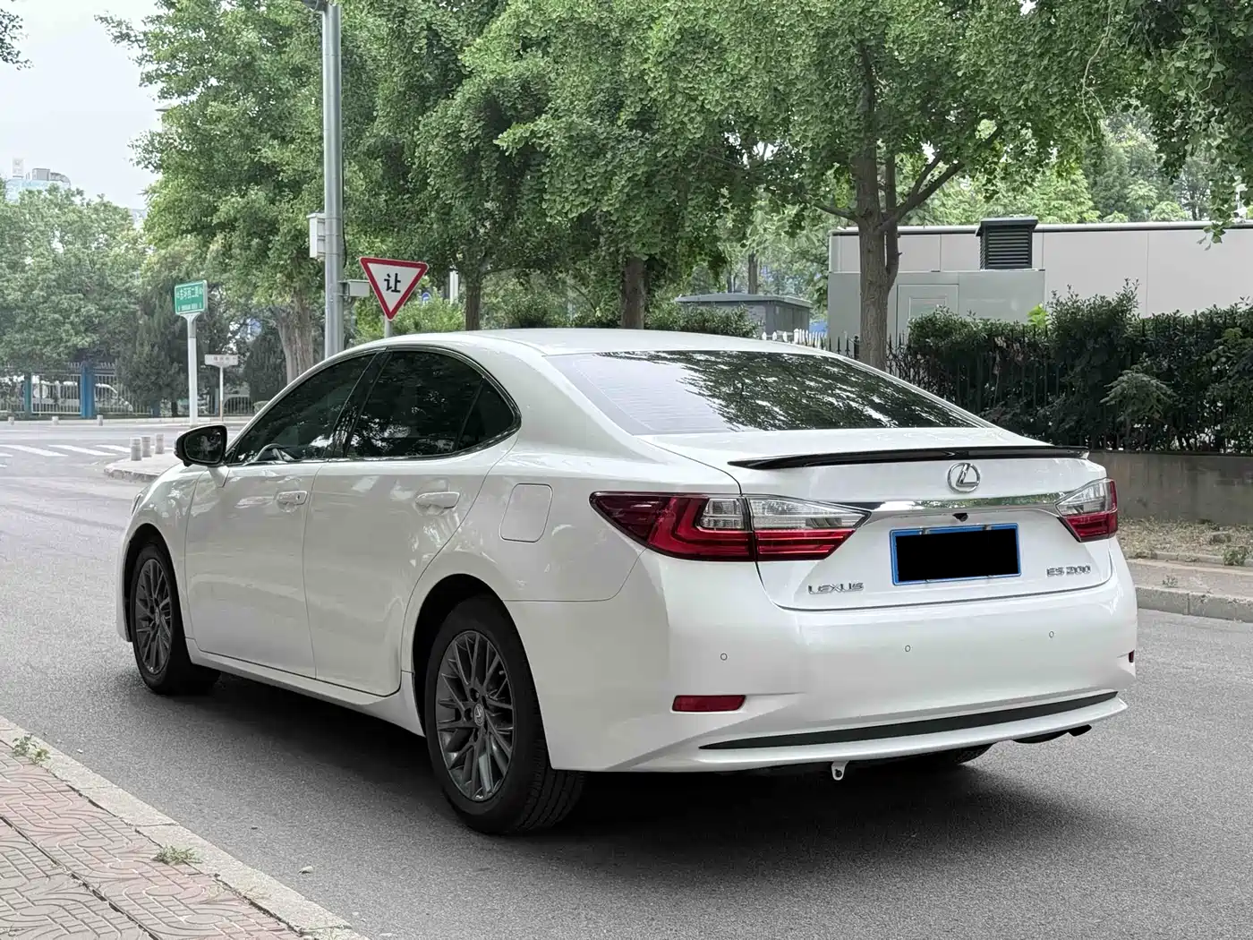 Lexus ES 2017 200 30th Anniversary Edition фото 19