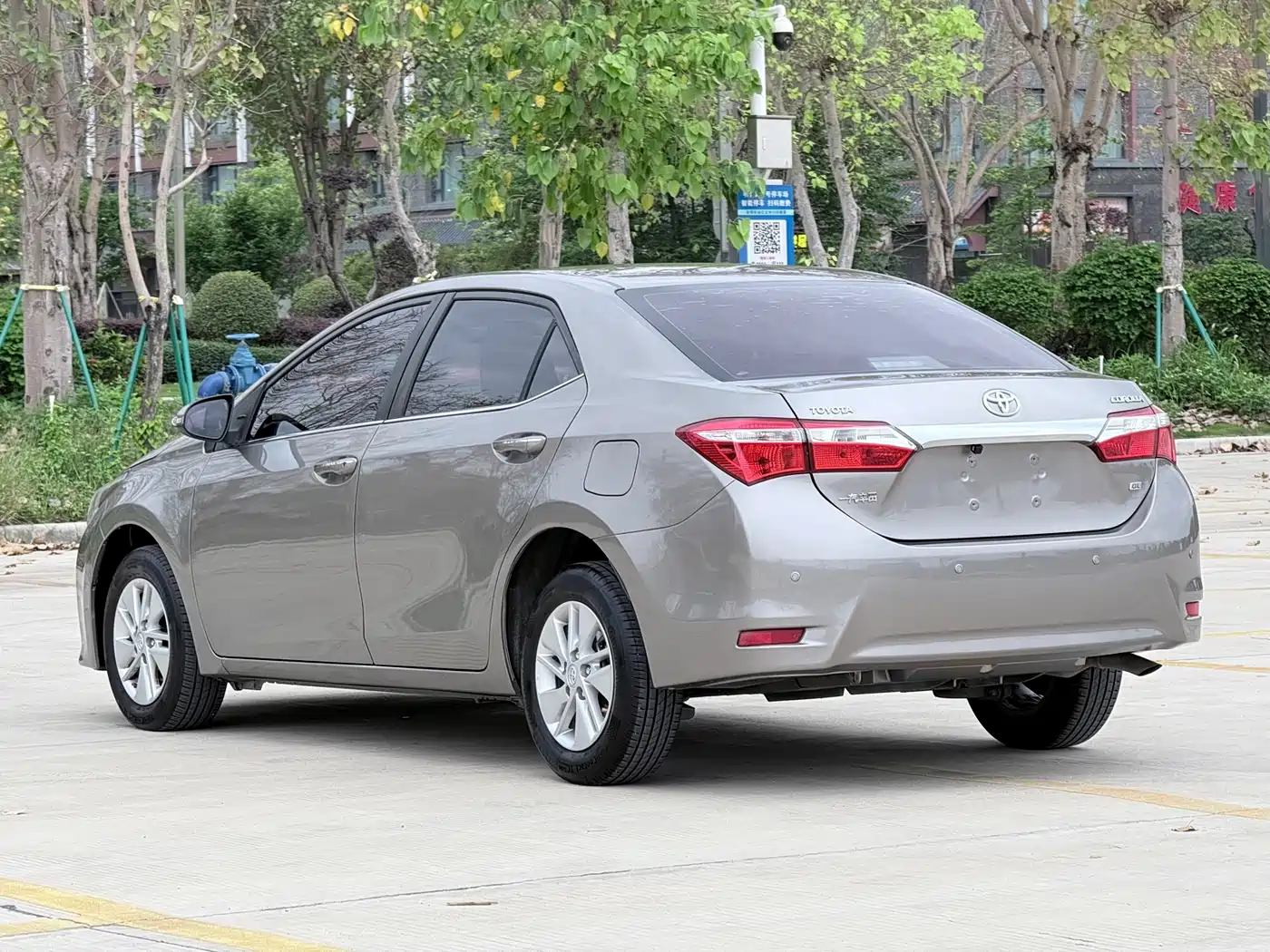 Toyota Corolla 2014 1.6L CVT GL фото 6