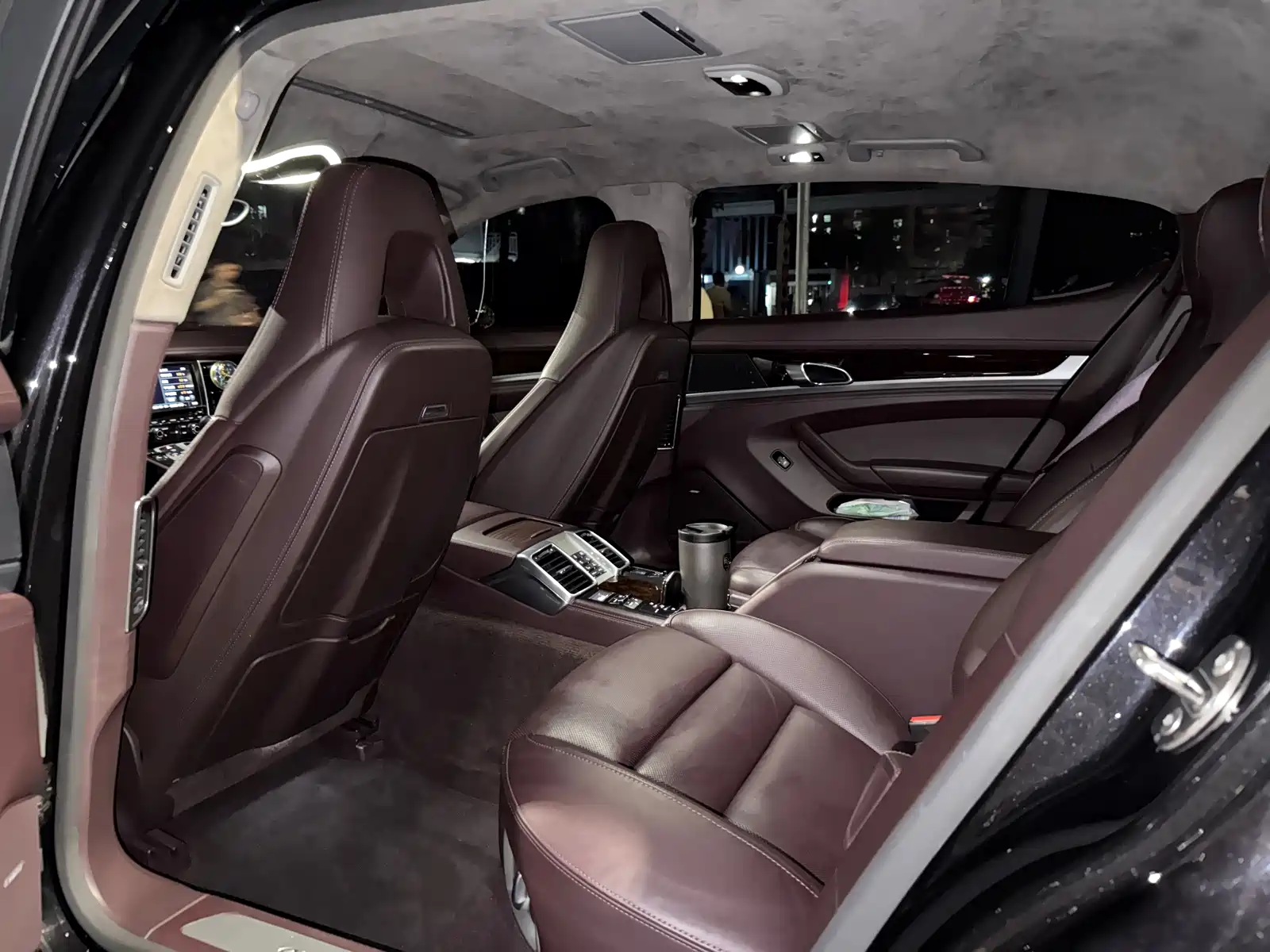 صورة 8 - Porsche Panamera
