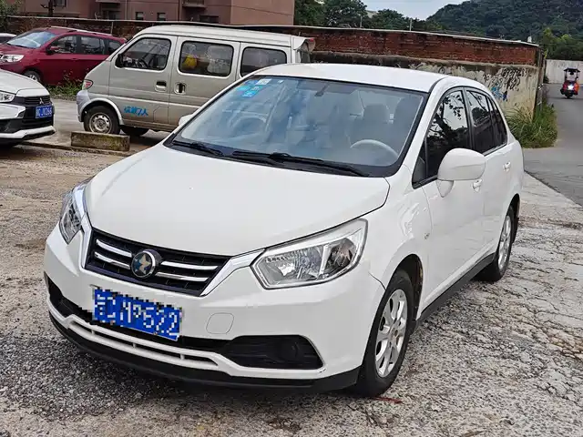Venucia Venucia D50 2016 Model 1.6L Manual Elite Edition
