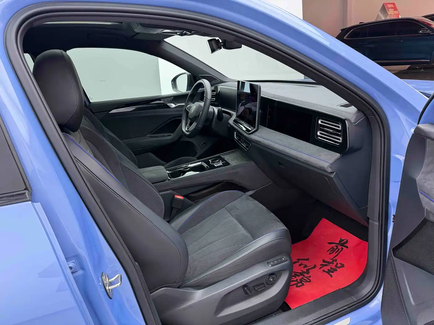 Volkswagen Tiguan L 2024 PRO 380TSI 4WD R-Line Premium Edition фото 22