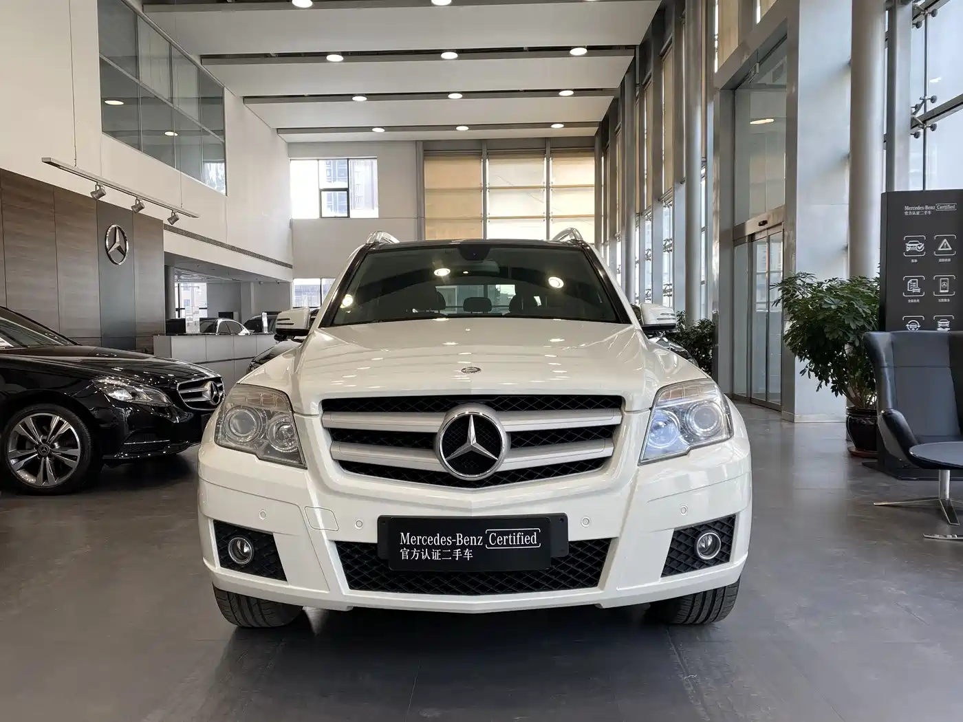 Mercedes-Benz GLK-Class 2012 GLK 300 4MATIC Dynamic фото 2