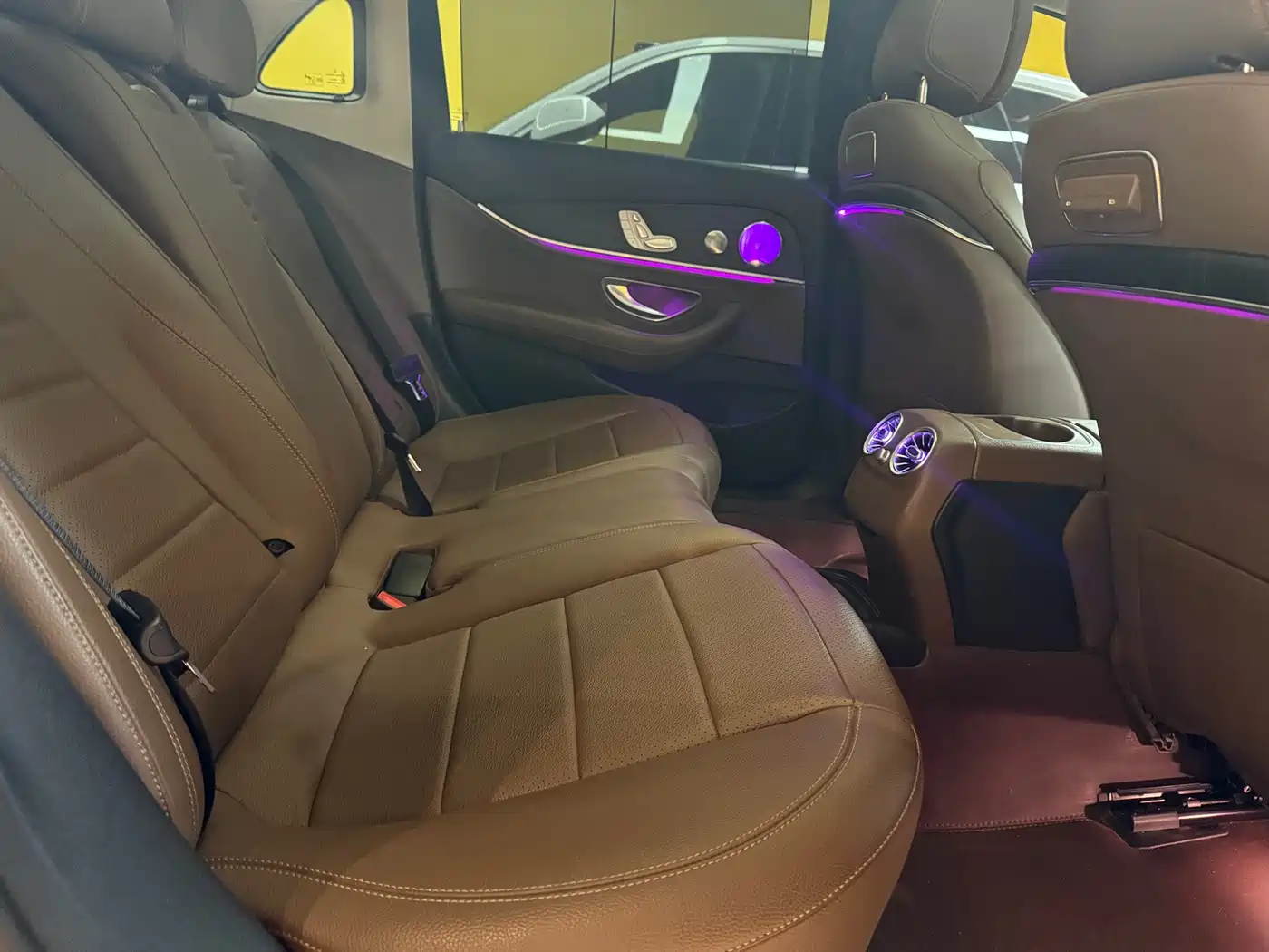 Mercedes-Benz E-Class 2020 E 300 L Luxury Model фото 6