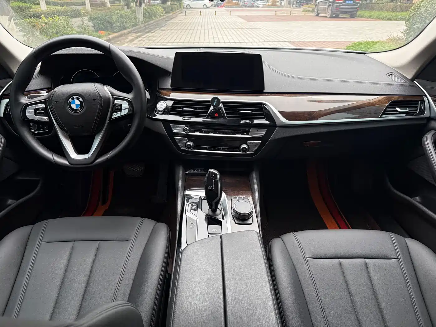 BMW 5 Series 2018 525Li Luxury Package фото 8