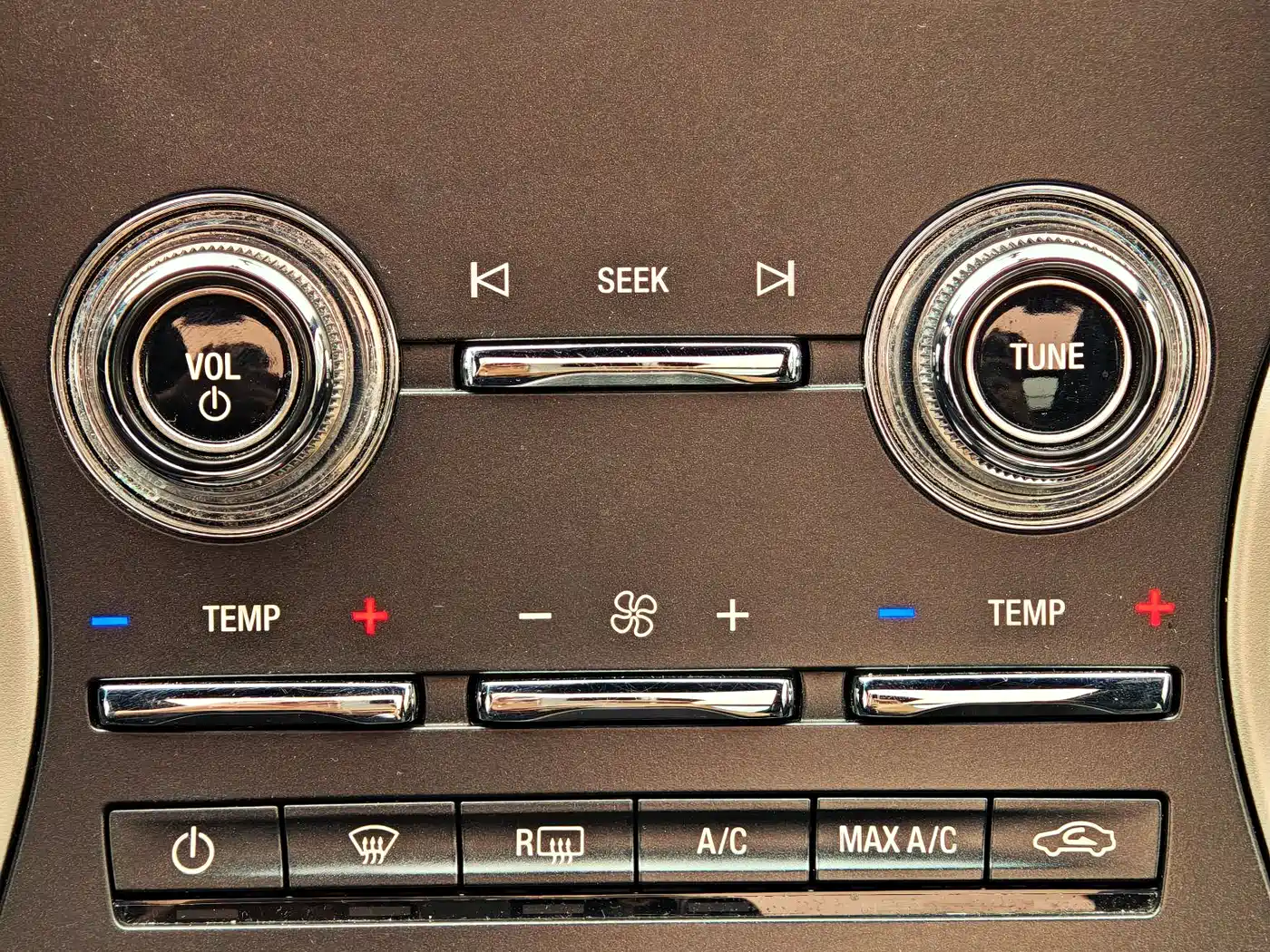 LINCOLN NAVIGATOR (IMPORT)