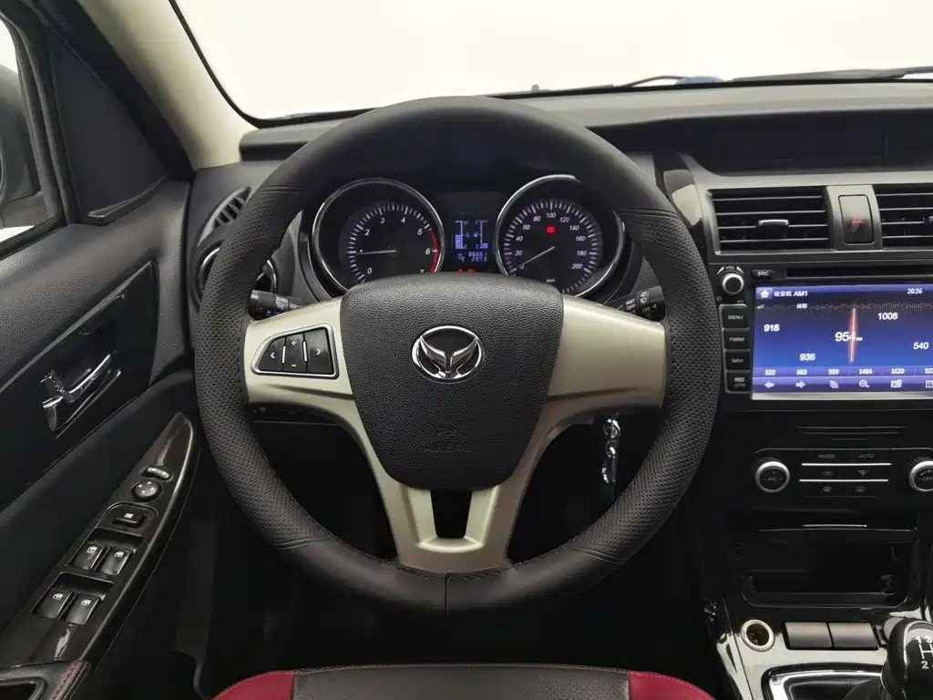 BAIC Huansu S3 2015 2015 1.5L Luxury (China V)