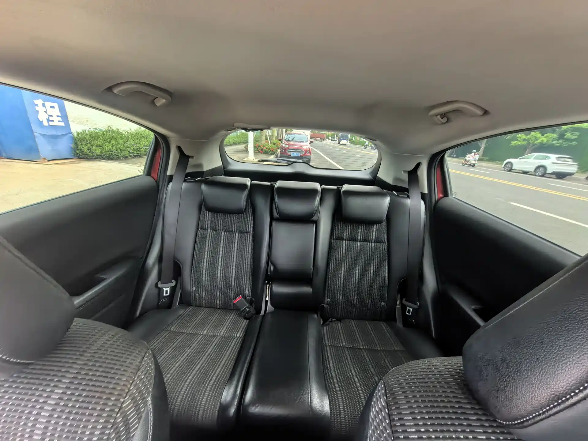 Photo 9 - Honda Vezel