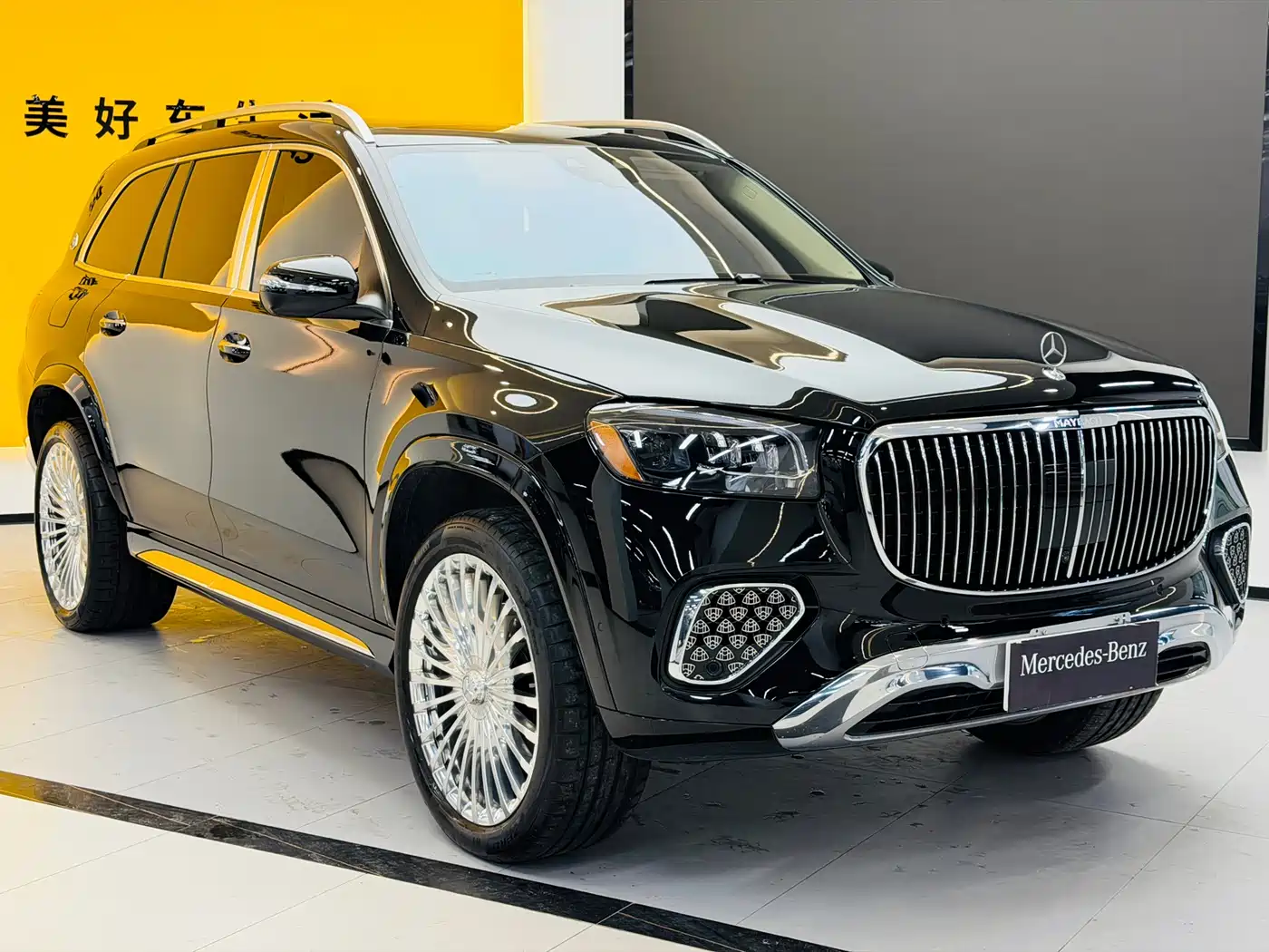 Mercedes-Benz Maybach GLS 2025 GLS 600 4MATIC Polar Night Edition фото 3