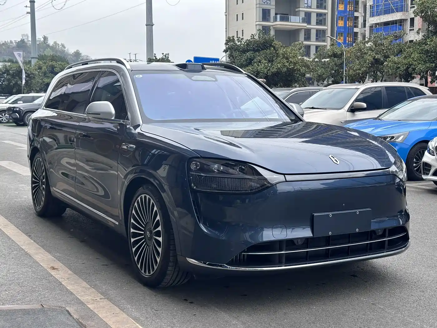 AITO Wenjie AITO M9 2024 Model Extended Range Ultra Edition 52kWh 5-Seater фото 2