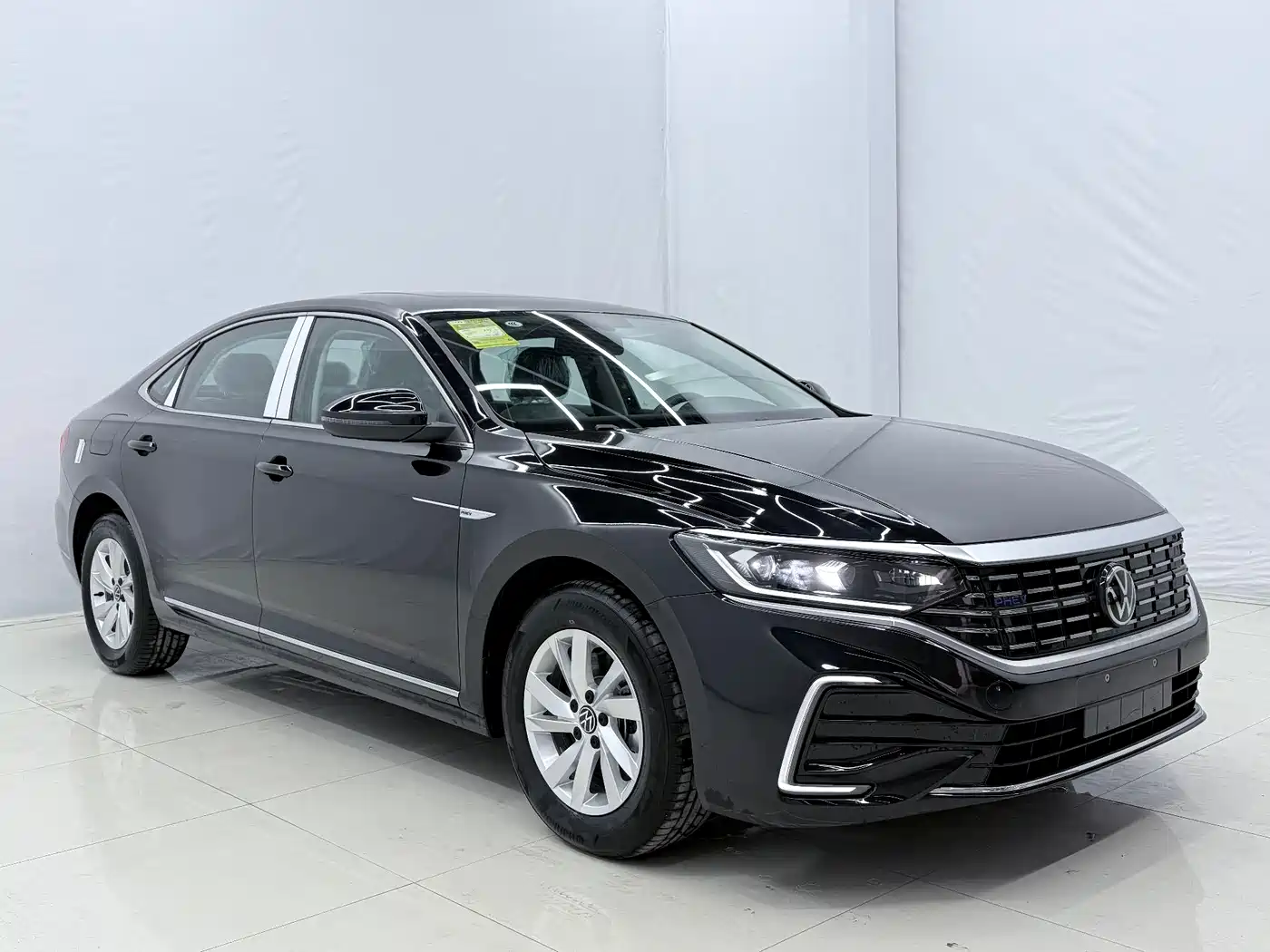VOLKSWAGEN PASSAT NEW ENERGY