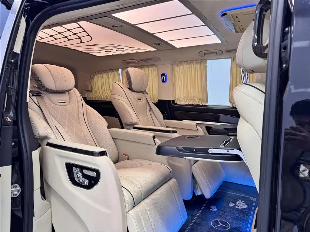 Mercedes-Benz Vito 2021 2.0T Elite 7-Seater фото 8