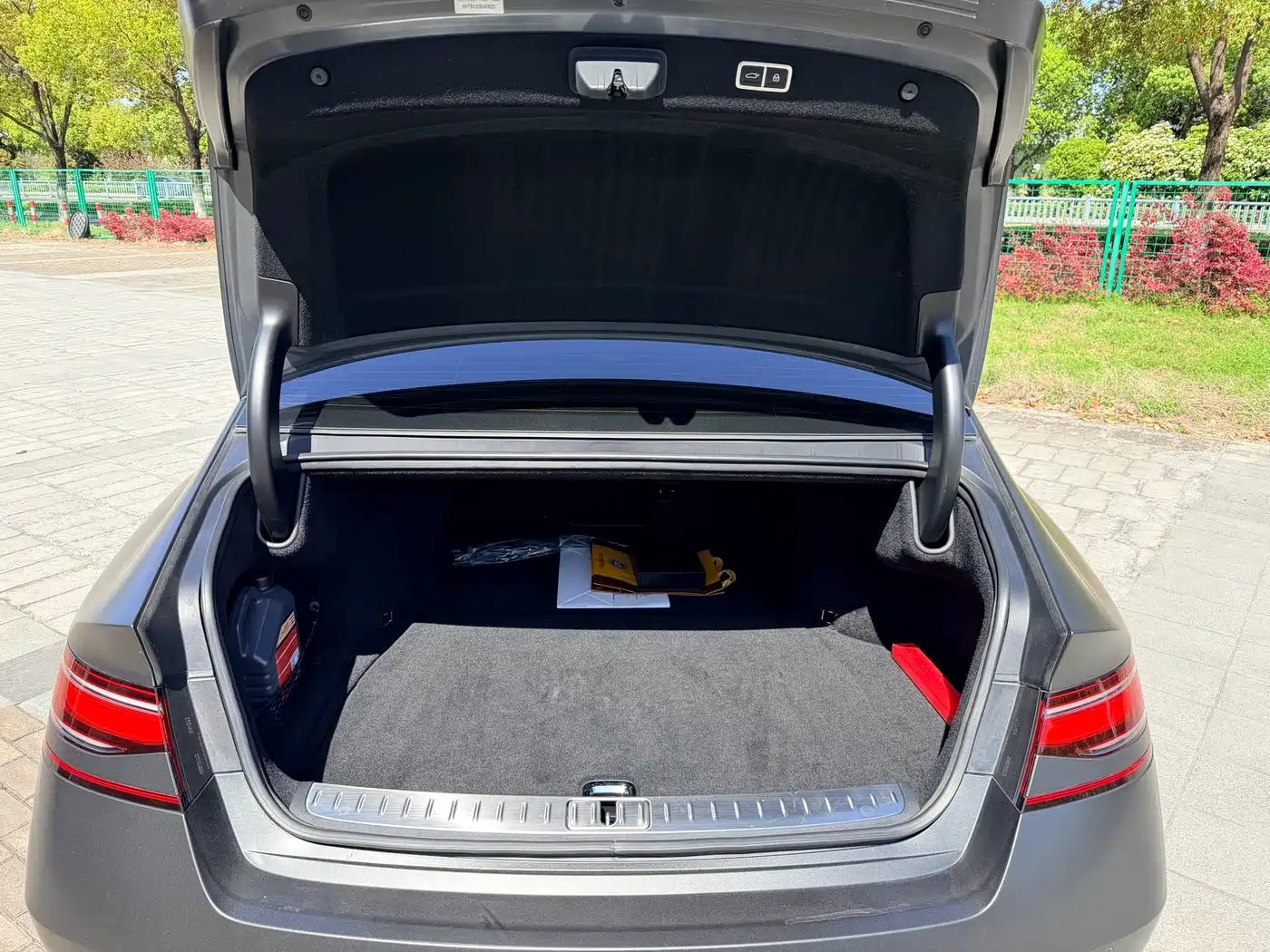 Genesis G90 2023 3.5T Luxury Version фото 25