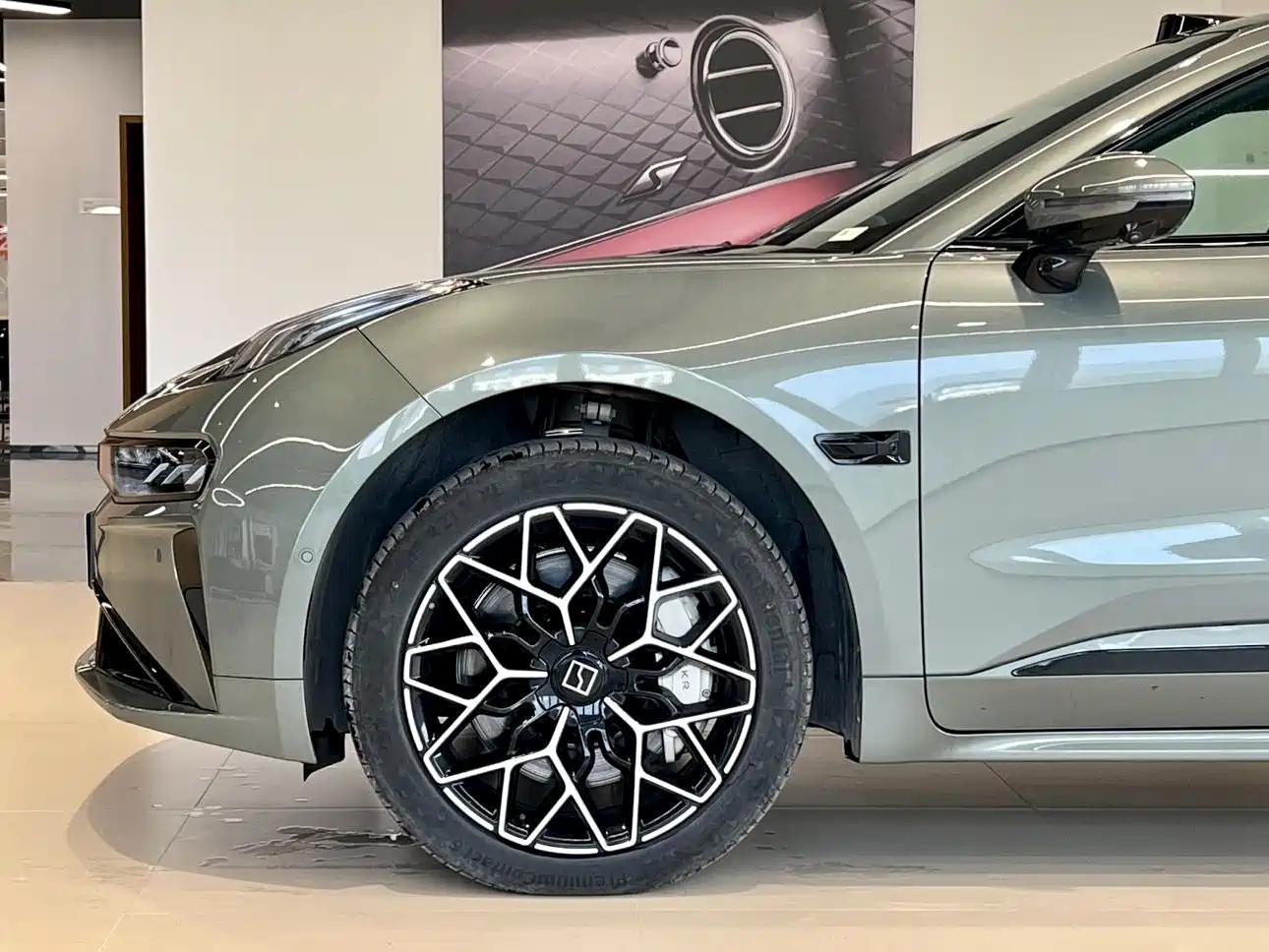 ZEEKR EXTREME KRYPTON 001