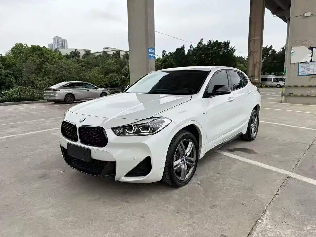 BMW X2 2023 2022 sDrive25i M Off-Road Package