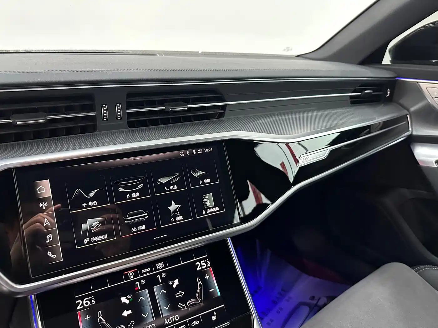 Audi A6L 2023 Facelift 45 TFSI Premium Dynamic фото 15