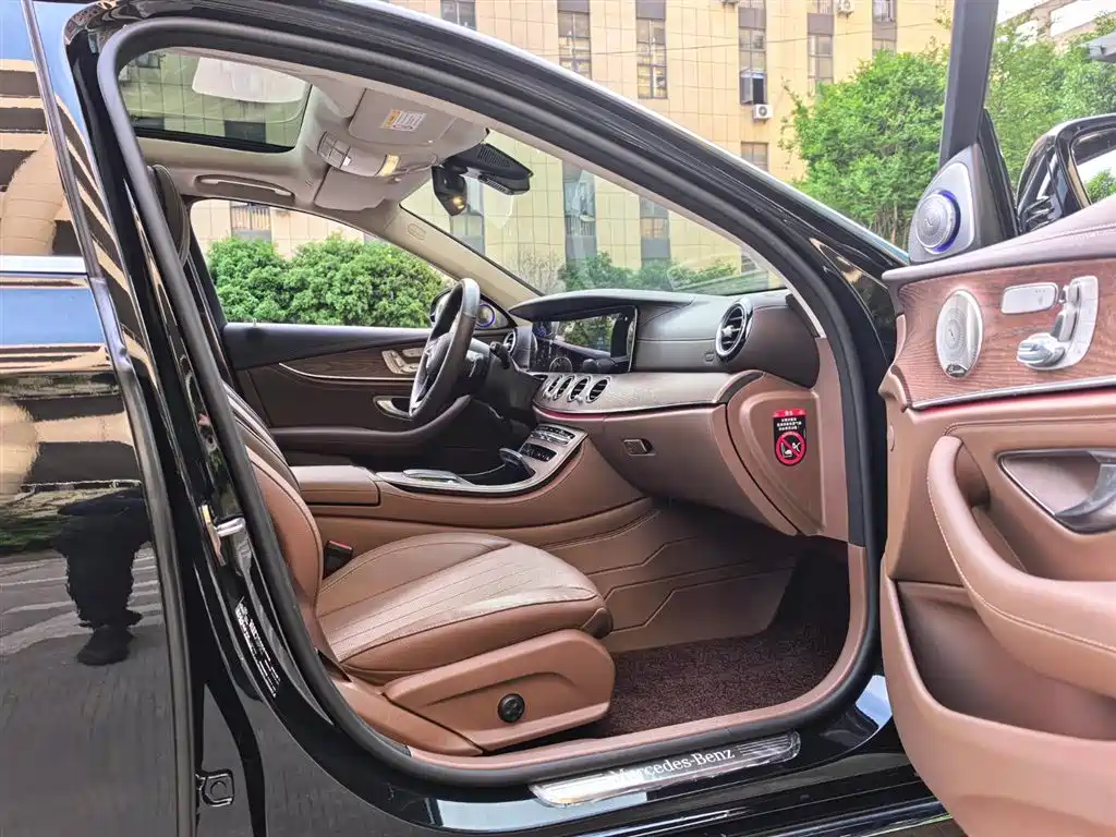Mercedes-Benz E-Class 2022 E 300 L Luxury фото 7