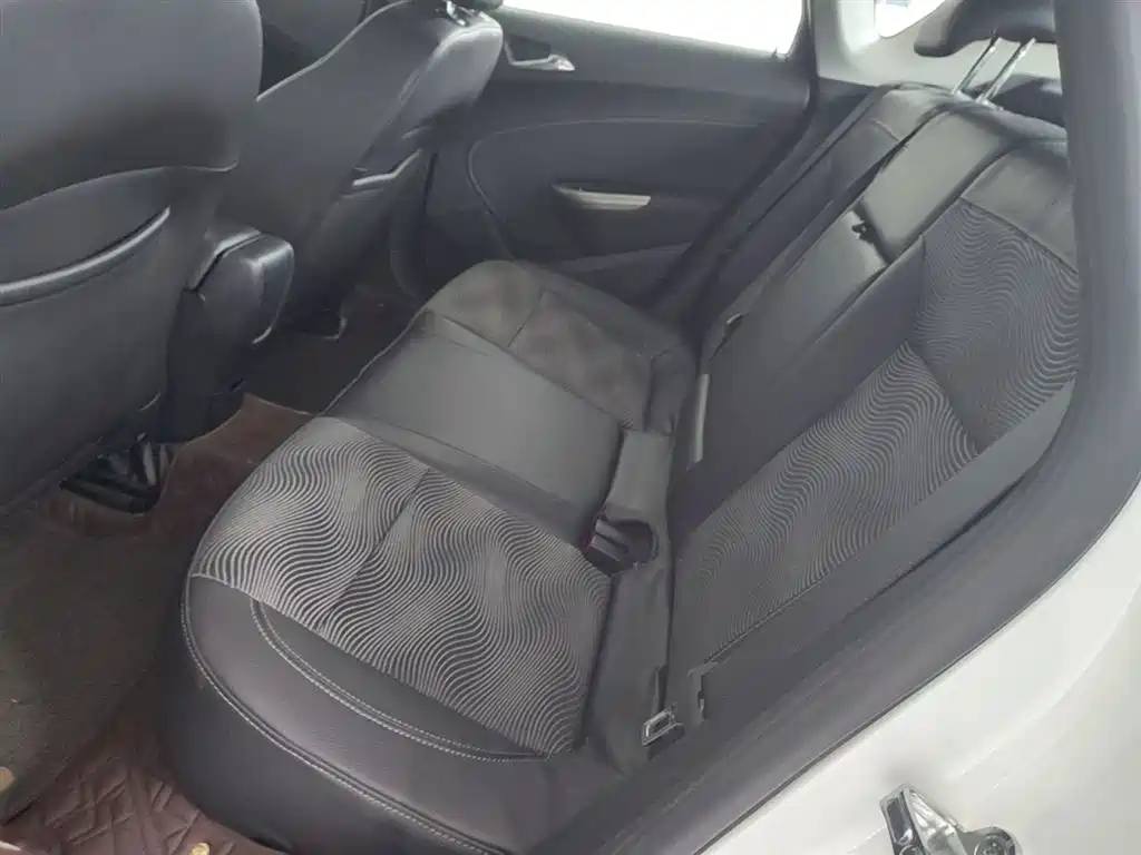 Buick Excelle 2014 XT 1.6L Automatic Fashion фото 17